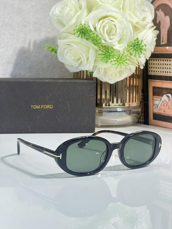Picture of Tom Ford Sunglasses _SKUfw76439840fw